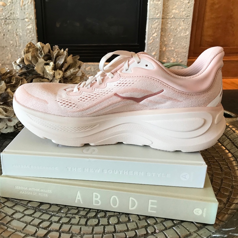 GOING FAST 🔥 HOKA BONDI 9 ROSE LATTE / ROSE CREAM - Picture 10 of 16